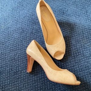 Cole Haan light nude heels, peep toe, 8